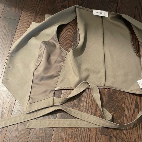 TIGER MIST Vest Open Back - Khaki Green - Picture 15 of 15